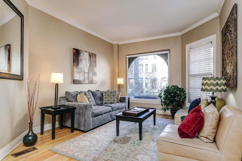Appartamento Brownstone In Gold Coast Chicago Esterno foto