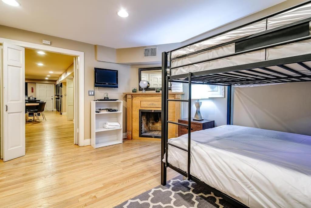 Appartamento Brownstone In Gold Coast Chicago Esterno foto