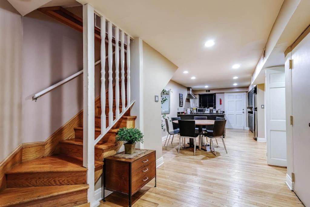Appartamento Brownstone In Gold Coast Chicago Esterno foto