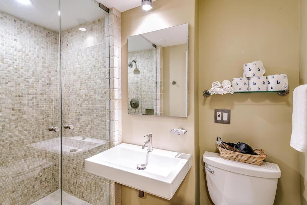 Appartamento Brownstone In Gold Coast Chicago Esterno foto