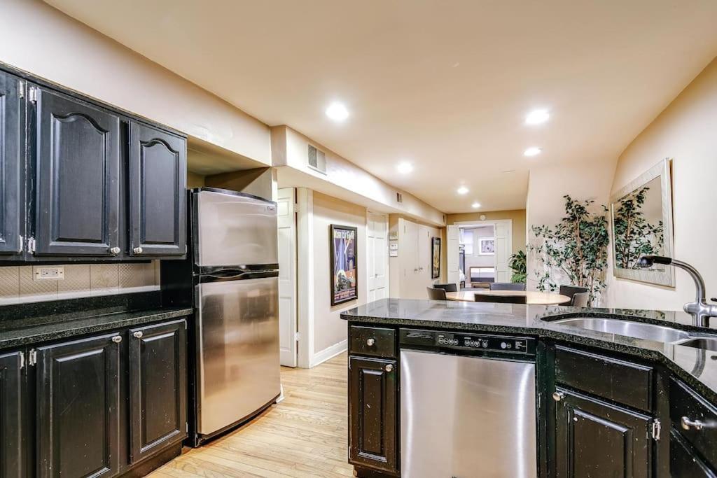 Appartamento Brownstone In Gold Coast Chicago Esterno foto